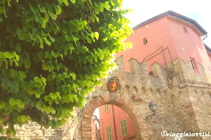 8 escort profiles in San Marcello, Italy. Browse companions, services, rates and book online. Incall and outcall available.