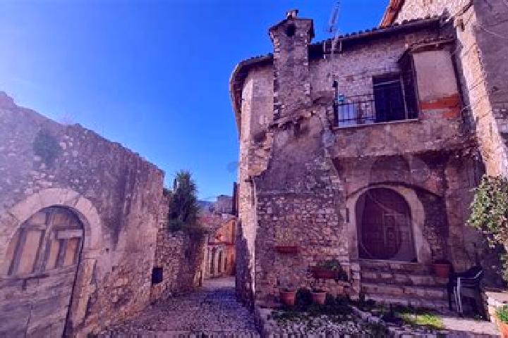 8 escort profiles in Sermoneta, Italy. Browse companions, services, rates and book online. Incall and outcall available.