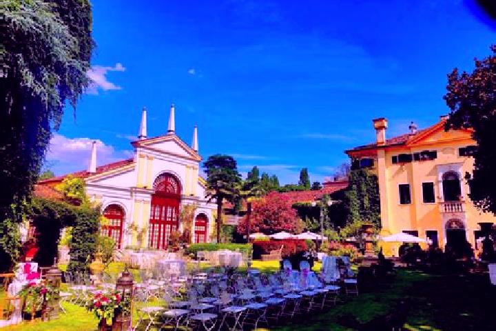 9 escort profiles in Battaglia Terme, Italy. Browse companions, services, rates and book online. Incall and outcall available.