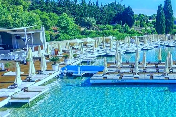 9 escort profiles in Cesme, Turkey. Browse companions, services, rates and book online. Incall and outcall available.