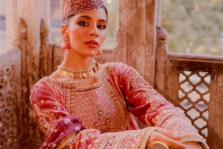 9 escort profiles in Chak Jhumra, Pakistan. Browse companions, services, rates and book online. Incall and outcall available.