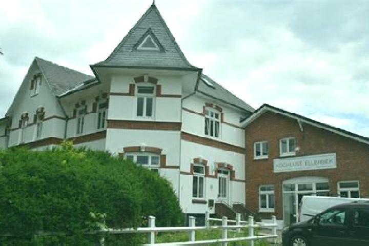 9 escort profiles in Ellerbek, Germany. Browse companions, services, rates and book online. Incall and outcall available.