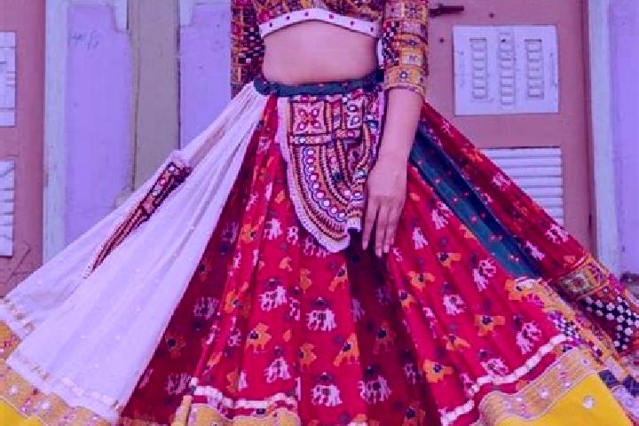 9 escort profiles in Ghaghra, India. Browse companions, services, rates and book online. Incall and outcall available.