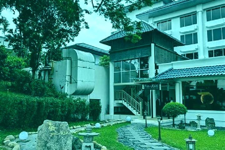 9 escort profiles in Glenmarie Estate, Malaysia. Browse companions, services, rates and book online. Incall and outcall available.