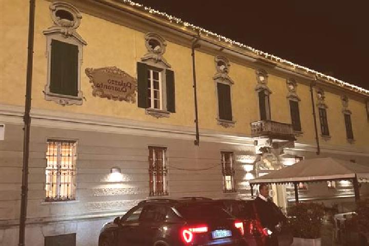 9 escort profiles in Isola Dovarese, Italy. Browse companions, services, rates and book online. Incall and outcall available.