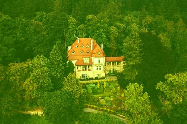 9 escort profiles in Ladek-Zdroj, Poland. Browse companions, services, rates and book online. Incall and outcall available.