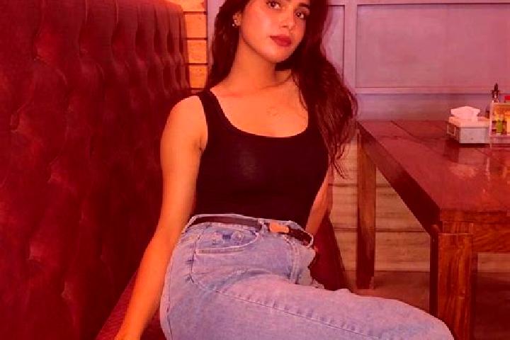 9 escort profiles in Maharajgani, India. Browse companions, services, rates and book online. Incall and outcall available.