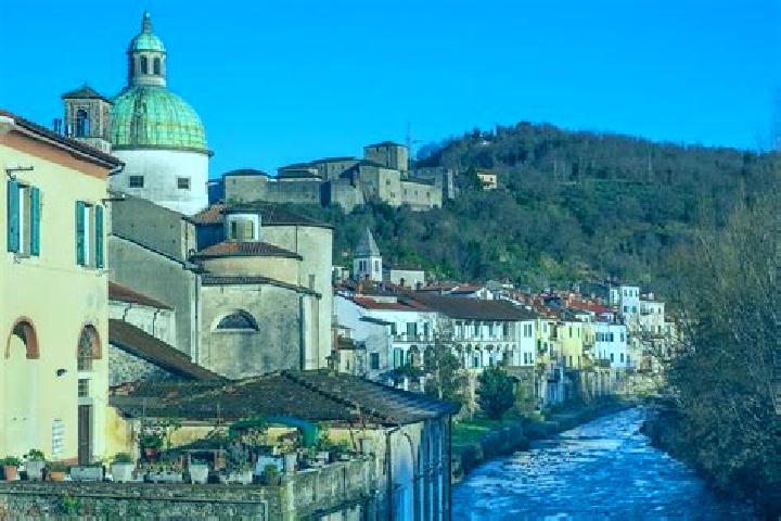 9 escort profiles in Pontremoli, Italy. Browse companions, services, rates and book online. Incall and outcall available.