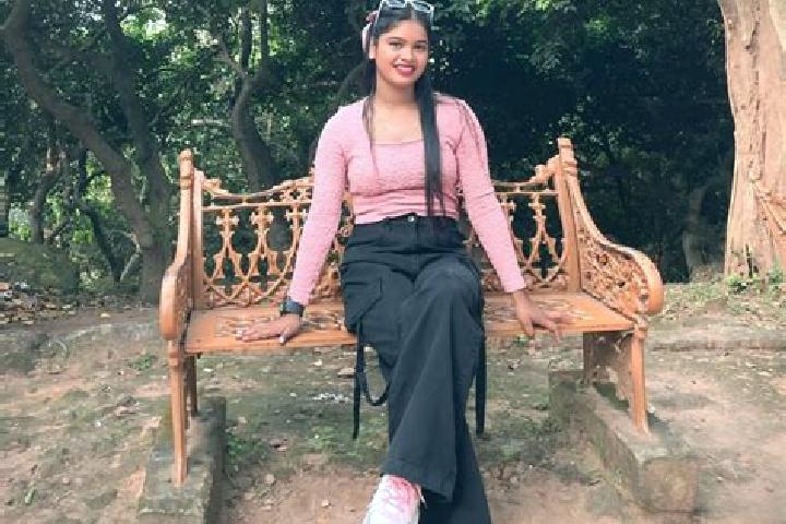 9 escort profiles in Rajgangpur, India. Browse companions, services, rates and book online. Incall and outcall available.