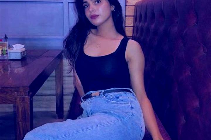 9 escort profiles in Yelbarga, India. Browse companions, services, rates and book online. Incall and outcall available.