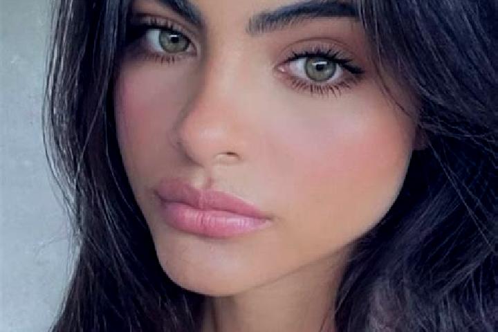 Abigail, 20, a blonde dark-eyed indian companion based in Beni Hassane. Offering OWO, Party Girl, Girlfriend Experience. Available for incall and outcall, da...