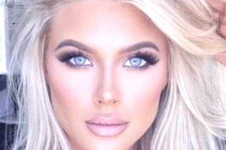 Abigail, 20, a platinum blonde hazel-eyed caribbean companion based in Centenary. Offering OWO, Domination, BDSM. Available for incall and outcall, day and e...