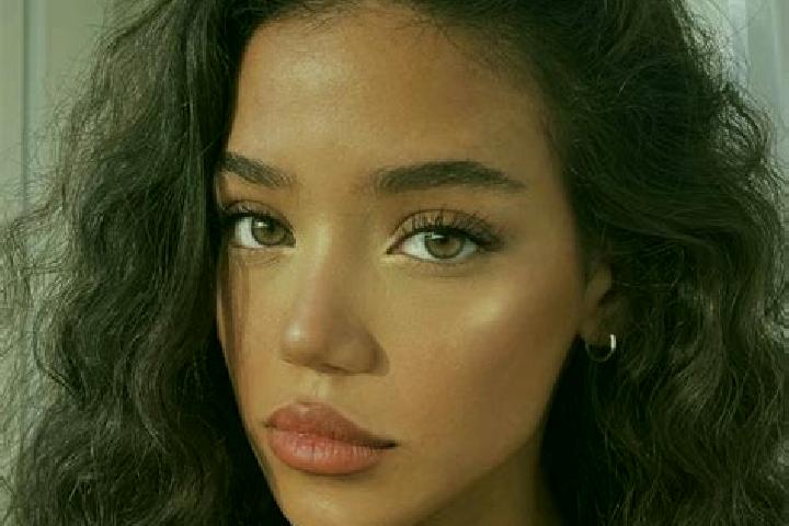 Abigail, 20, a red brown-eyed ebony companion based in Alma. Offering GFE, Travel Companion, Deep French Kissing. Available for incall and outcall, day and e...