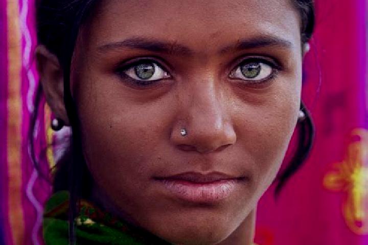 Abigail, 20, a red green-eyed indian companion based in Hur. Offering GFE, A-Level, 69. Available for incall and outcall, day and evening dates.