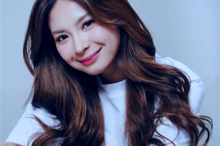 Abigail, 20 — Escort in Bundoc, Philippines