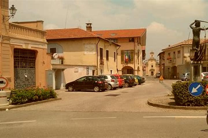 Abigail, 20 — Escort in Castelletto Stura, Italy