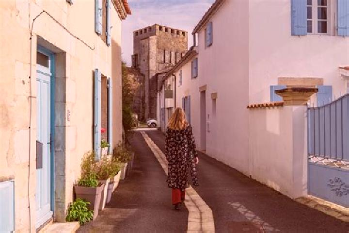 Abigail, 20 — Escort in Mornac, France