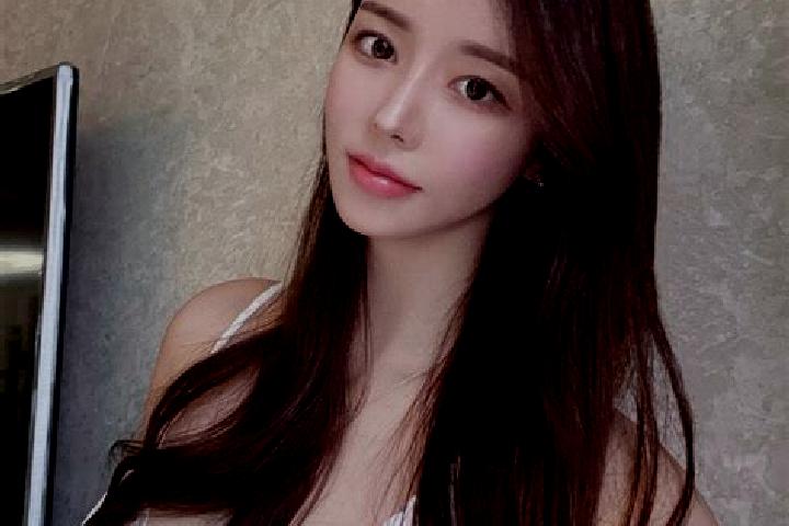 Abigail, 20 — Escort in Yuncao, China