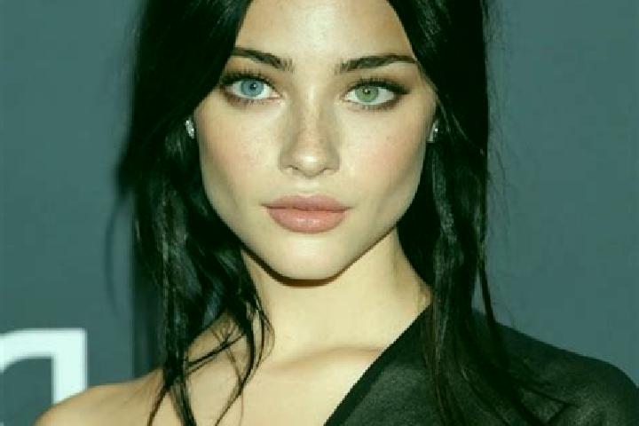 Abigail, 21, a black blue-eyed latina companion based in Pau. Offering CIM, GFE, Erotic Massage, A-Level. Available for incall and outcall, overnight booking...