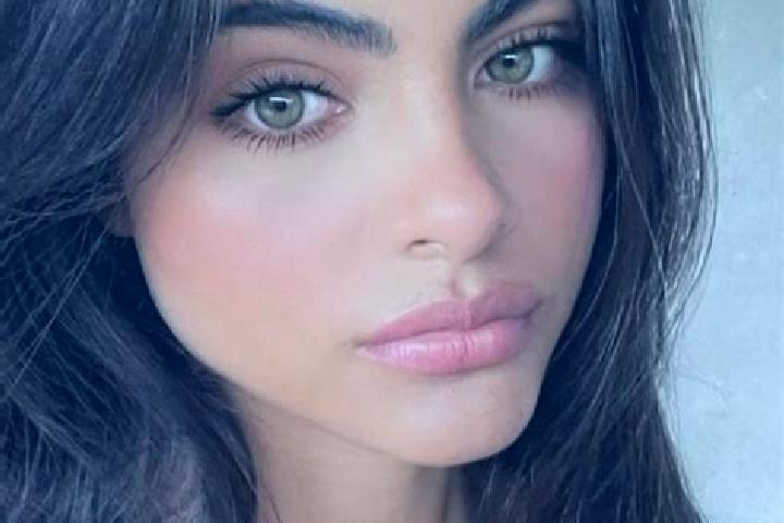 Abigail, 21, a brunette dark-eyed middle eastern companion based in Guadalupe Palmira. Offering Striptease, Erotic Massage, Overnight. Available for incall a...