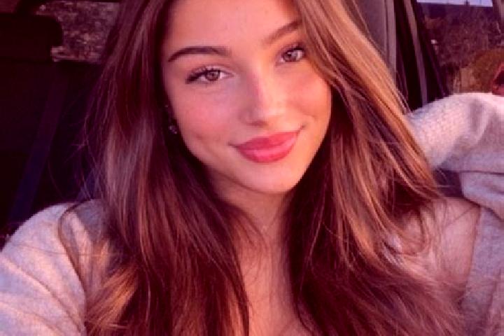 Abigail, 21, a dark blonde hazel-eyed latina companion based in Delaneys Creek. Offering Tantra, Roleplay, Travel Companion, Girlfriend Experience. Available...