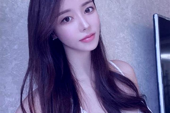 Abigail, 21 — Escort in Bikou, China