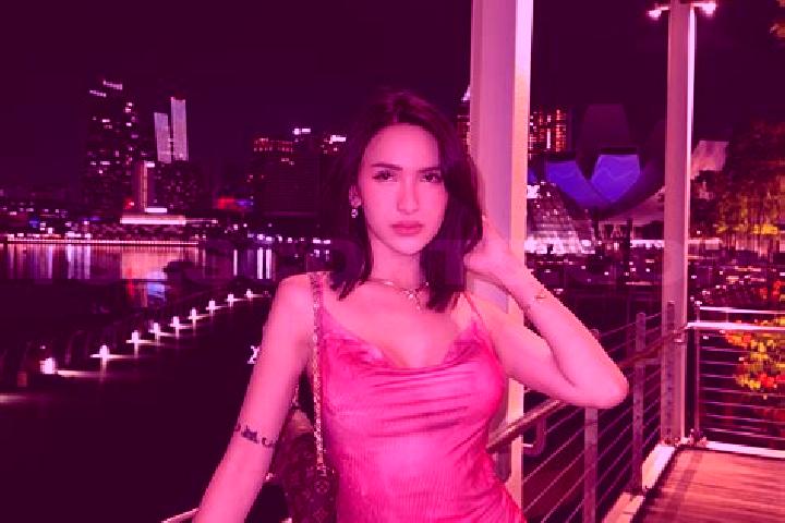 Abigail, 21 — Escort in The Glebe, Canada