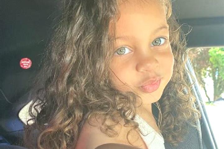 Abigail, 22, a auburn blue-eyed mixed companion based in Midway. Offering Tantra, A-Level, Massage, Fetish, Dinner Date. Available for incall and outcall, da...