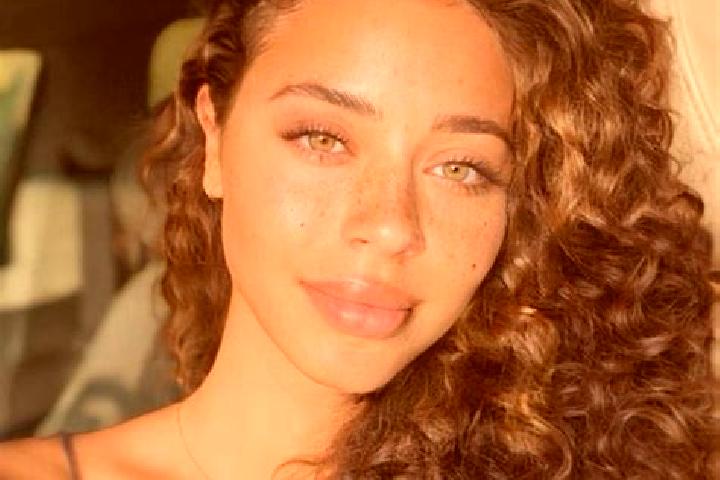 Abigail, 22, a black hazel-eyed ebony companion based in Villers-Saint-Frambourg. Offering Roleplay, Overnight, Prostate Massage, BDSM, Girlfriend Experience...