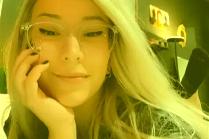 Abigail, 22, a blonde grey-eyed latina companion based in Noville-sur-Mehaigne. Offering Massage, 69, A-Level, Roleplay, Girlfriend Experience. Available for...