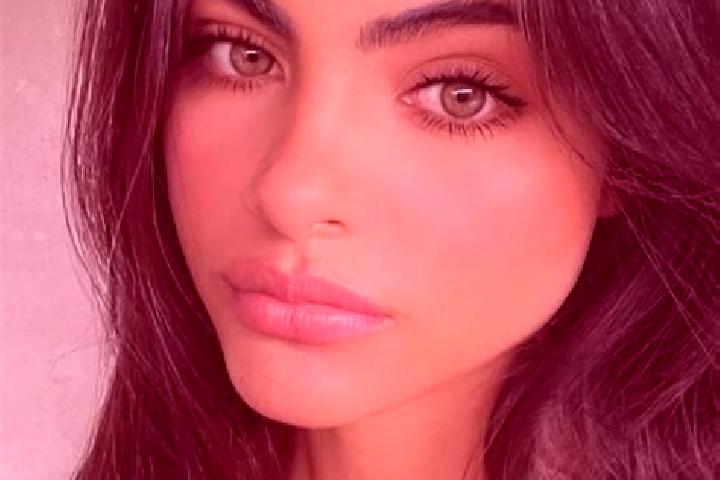 Abigail, 22, a brunette dark-eyed middle eastern companion based in Lamovita. Offering Domination, Party Girl, Overnight. Available for incall and outcall, o...