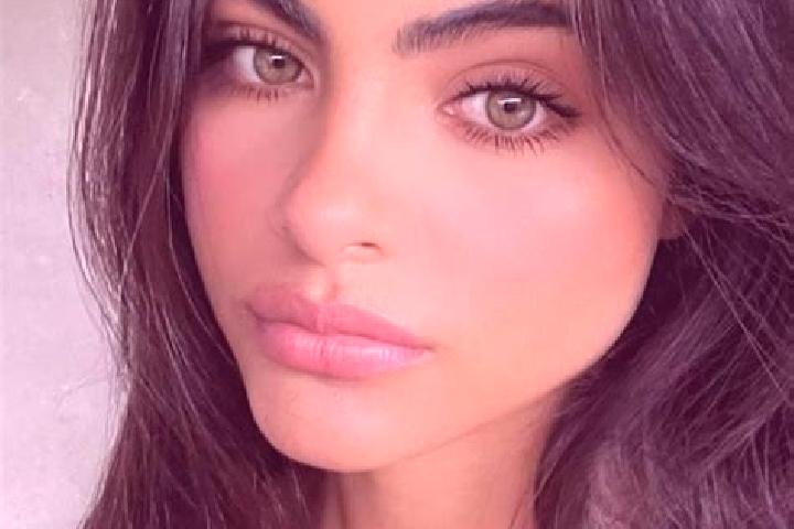 Abigail, 22, a chestnut green-eyed indian companion based in Kalihi Valley. Offering Fetish, BDSM, Duos, Tantra. Available for incall and outcall, overnight ...