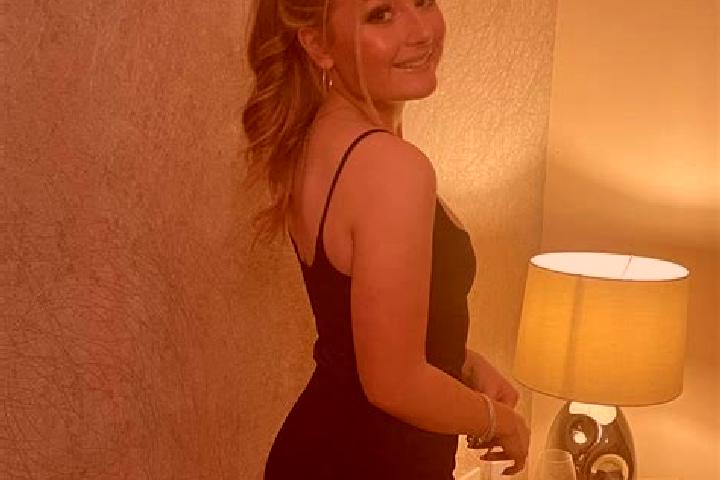 Abigail, 22 — Escort in Cumbernauld, United Kingdom
