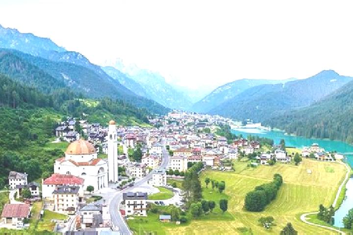 Abigail, 22 — Escort in Valle di Cadore, Italy