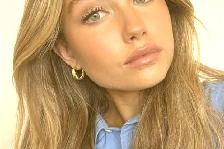 Abigail, 23, a dark blonde green-eyed mediterranean companion based in Oruro. Offering Overnight, OWO, Deep French Kissing. Available for incall and outcall,...