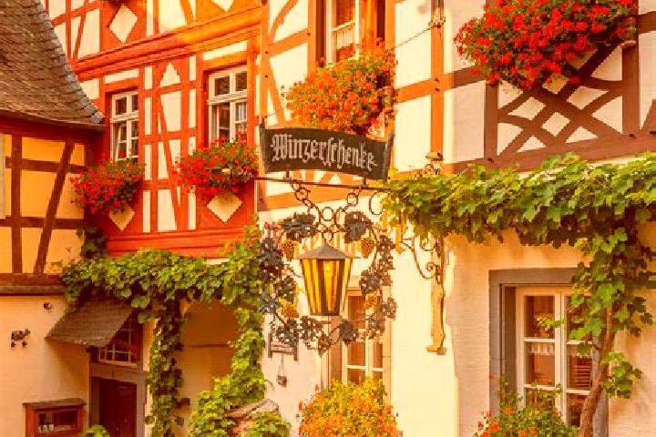 Abigail, 23 — Escort in Haussommern, Germany