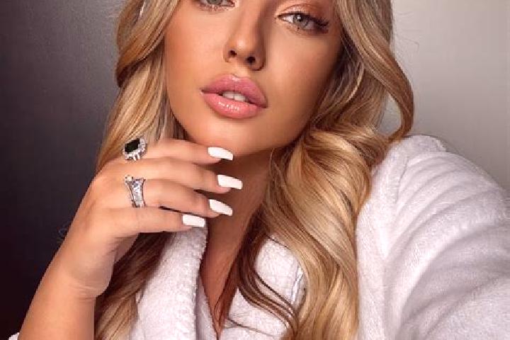 Abigail, 23 — Escort in Rodnyky, Ukraine