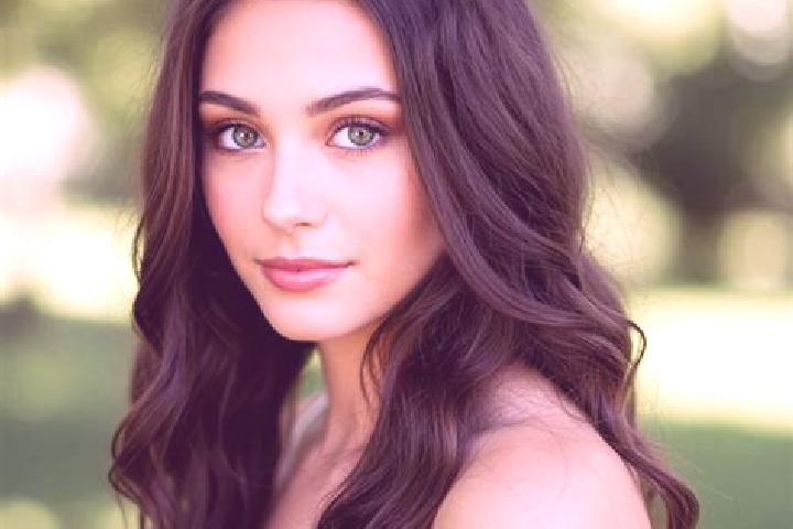Abigail, 24, a brunette hazel-eyed caucasian companion based in Kozluoeren. Offering CIM, Overnight, Dinner Date. Available for incall and outcall, overnight...