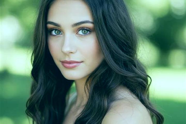Abigail, 24, a brunette hazel-eyed slavic companion based in Steinfeld. Offering BDSM, OWO, A-Level, 69. Available for incall and outcall, day and evening da...