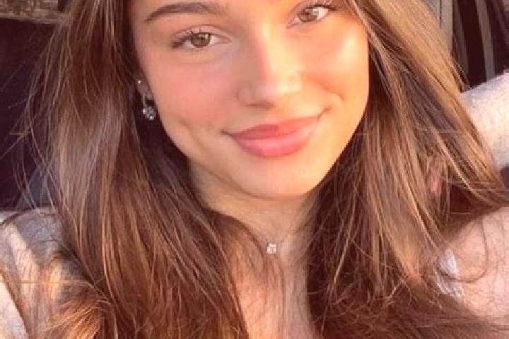 Abigail, 24, a chestnut hazel-eyed caribbean companion based in San Pedro del Valle. Offering Couples, Tantra, GFE. Available for incall and outcall, overnig...