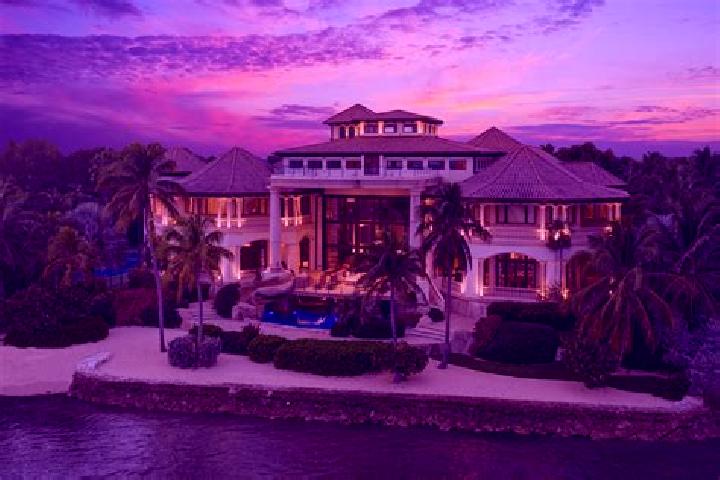 Abigail, 24 — Escort in High Rock Estates, Cayman Islands