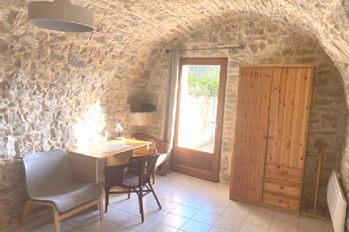 Abigail, 24 — Escort in Sainte-Croix-de-Quintillargues, France