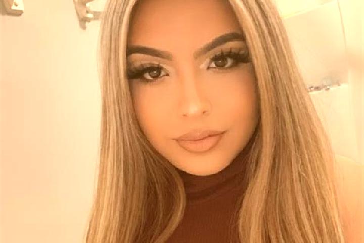 Abigail, 25, a blonde brown-eyed latina companion based in Rueting. Offering Dinner Date, Erotic Massage, Tantra, Fetish, Travel Companion. Available for inc...
