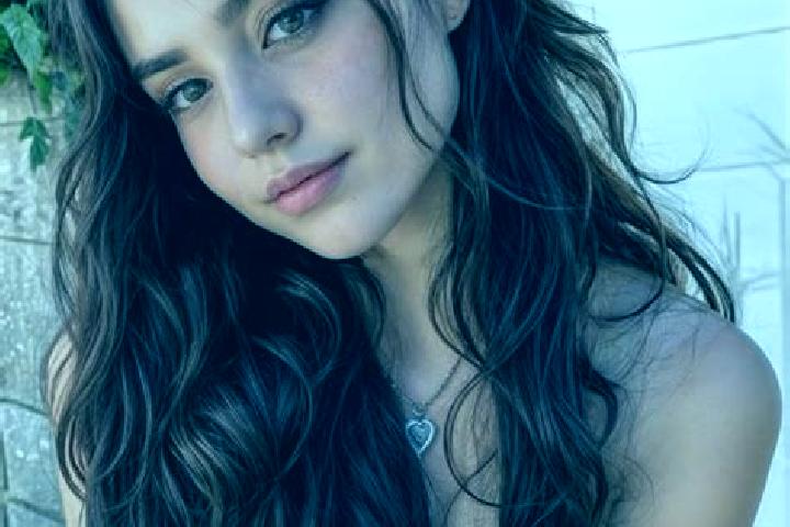 Abigail, 25, a brunette hazel-eyed slavic companion based in Koerperich. Offering Fetish, 69, Girlfriend Experience. Available for incall and outcall, overni...