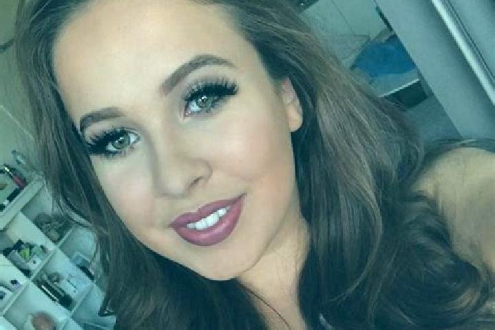 Abigail, 26, a auburn brown-eyed mediterranean companion based in Saskylakh. Offering Couples, Overnight, Dinner Date, Party Girl. Available for incall and o...