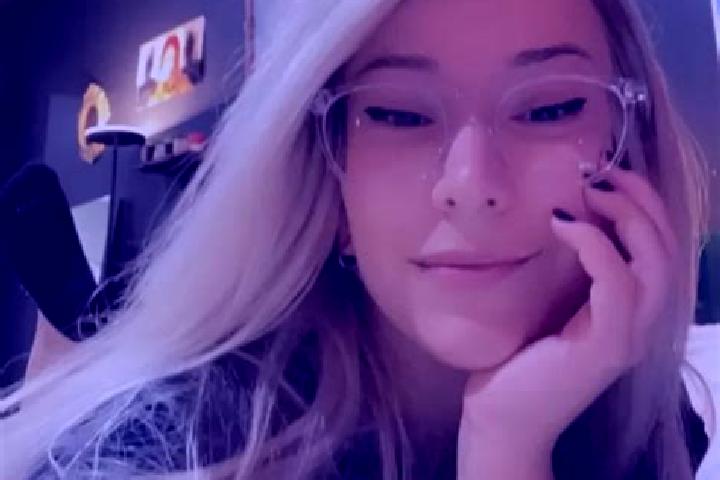 Abigail, 26, a blonde dark-eyed mediterranean companion based in Aubigny-au-Bac. Offering Roleplay, Couples, Tantra, Dinner Date. Available for incall and ou...