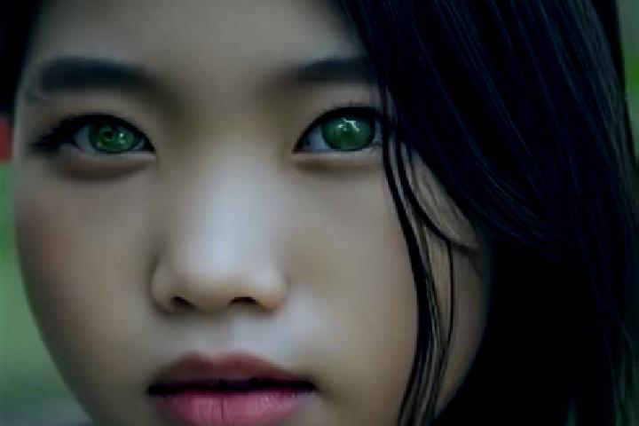 Abigail, 26, a red green-eyed asian companion based in Hawr al Anz. Offering Erotic Massage, 69, BDSM, Domination. Available for incall and outcall, overnigh...