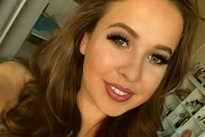 Abigail, 26, a red grey-eyed middle eastern companion based in Waterval. Offering Dinner Date, Deep French Kissing, 69, GFE, Party Girl. Available for incall...