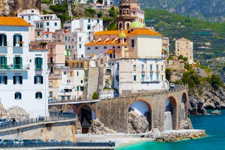 Abigail, 26 — Escort in Cava-Cuculera Nobile, Italy