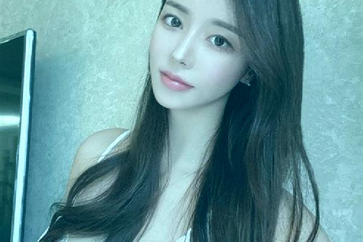 Abigail, 26 — Escort in Zhaike, China